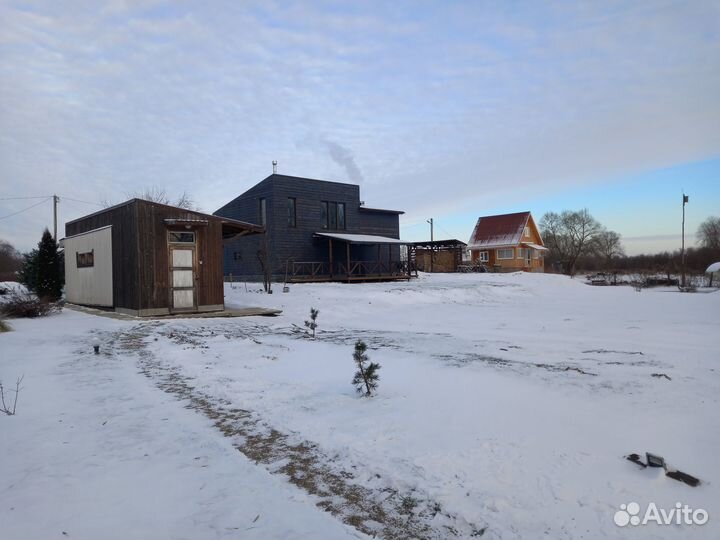 Помощник по хозяйству с проживанием, охранник