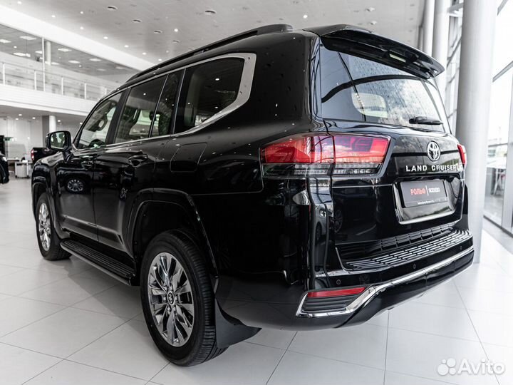 Toyota Land Cruiser 3.5 AT, 2023