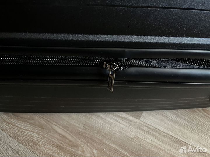 Чемодан на колесах большой xl