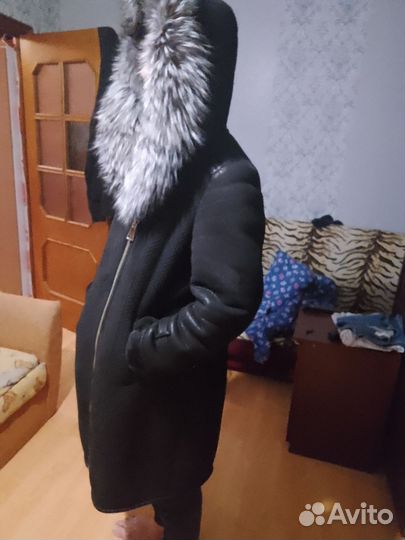 Дубленка натуральная женская с капюшоном