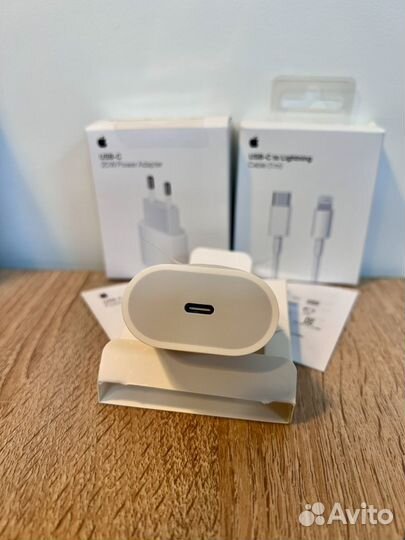 Оригинальная зарядка на iPhone 20w