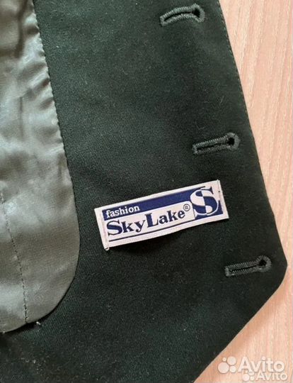 Жилет школьный зеленый в клетку для мальчика