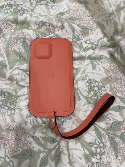 Чехлы и защитные стекла для iPhone 12 pro max