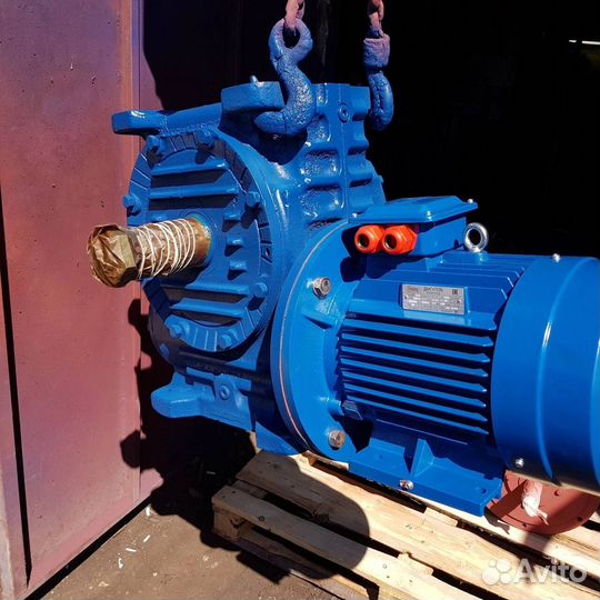 Мотор-Редукторы /Редуктора /Тельферы /лот ynalc 49