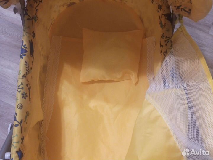 Коляска кукольная