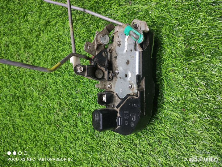 Замок передней правой двери Сайбер Стратус Себринг