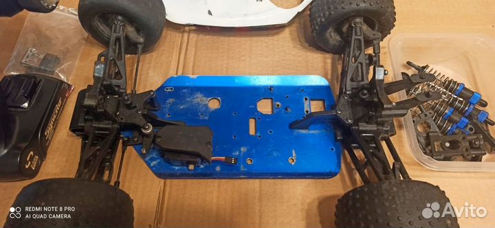 Радиоуправляемая модель Kyosho DBX 1:10