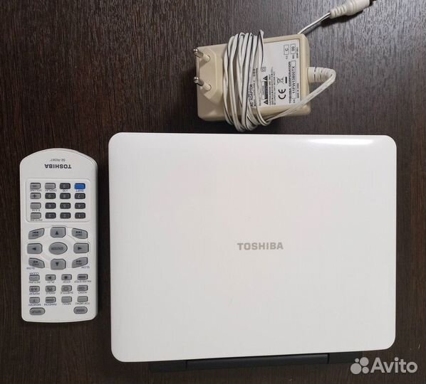 Портативный проигрыватель DVD дисков Toshiba