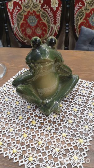 Статуэтка лягушка