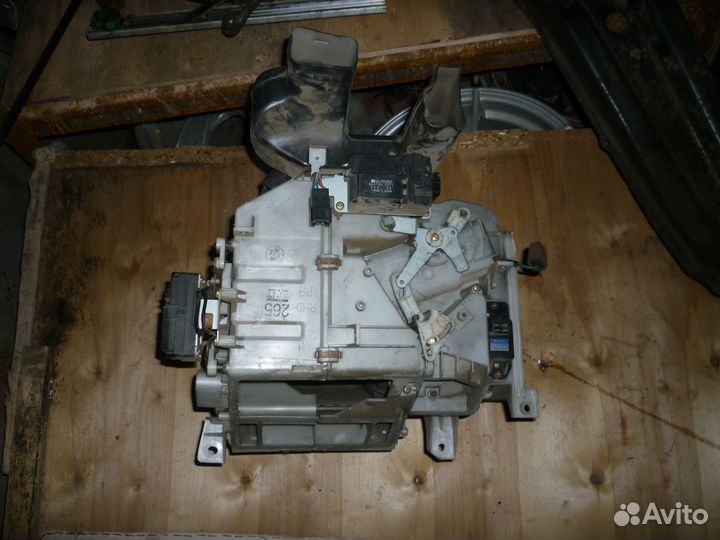 Радиатор отопителя Mitsubishi RVR 1996 года