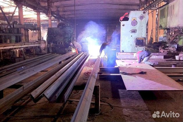 Работа сварщиком в цеху