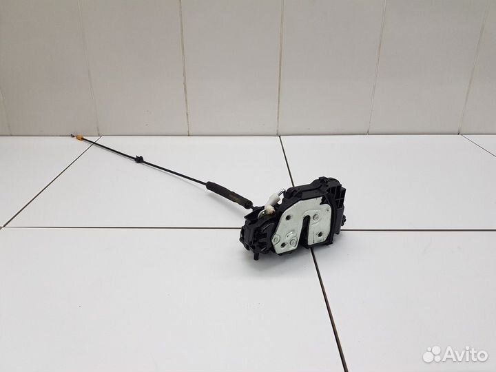 Замок двери задний левый (Geely Atlas)