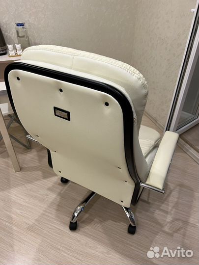 Офисное кресло Metta