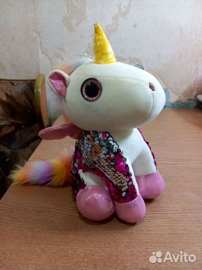 Много Мягких игрушек