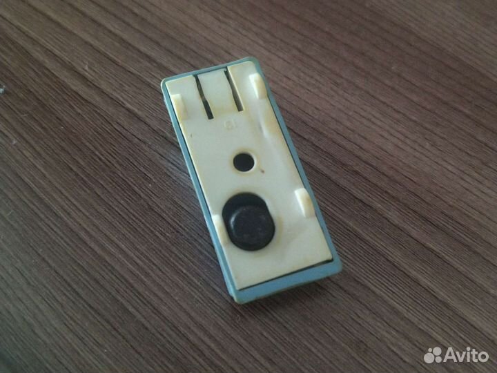 Машинка на магните от игры 