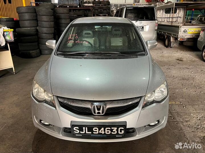В разборе Honda Civic Hybrid (FD) 2010г. рестайлин