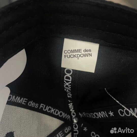 Кепка comme des fuckdown