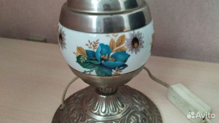 Винтажная настольная лампа