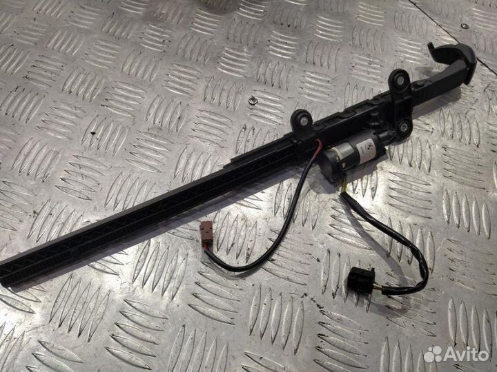 Доводчик ремня правый Bmw 3 - M3 S65 E92 S65B40A