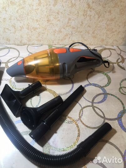 Автомобильный пылесос