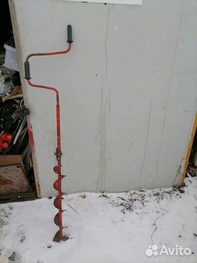 Ледоруб для зимней рыбалки