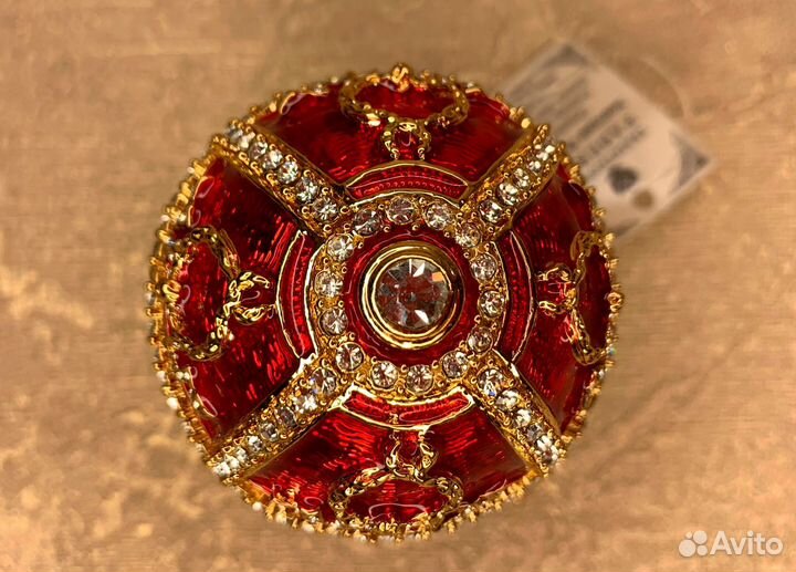 Яйцо пасхальное Фаберже с бутоном и подвеской