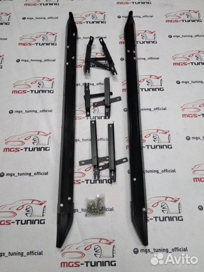 Новые пороги на Toyota RAV 4 2009-2013