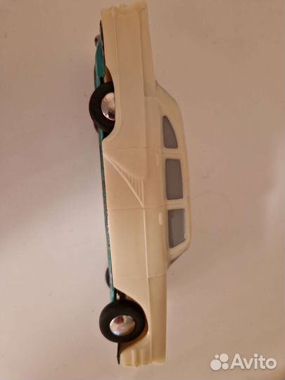 Машинка СССР. Чайка. Карболит