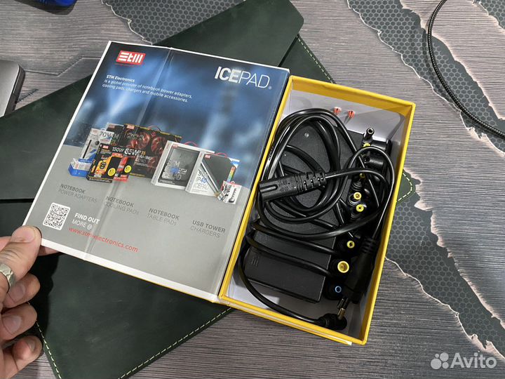 Универсальная зарядка для ноутбука