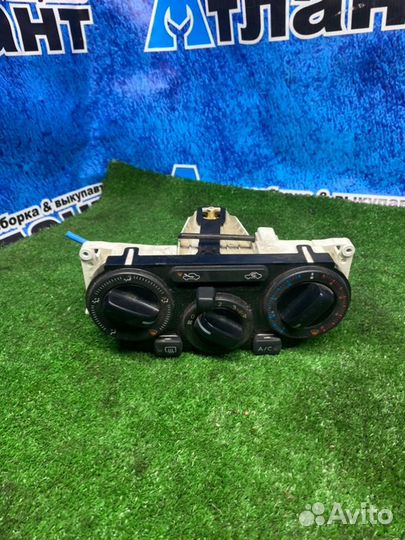 Блок управления климат-контролем Nissan Note E11