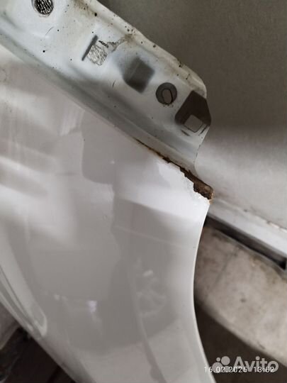 Крыло переднее правое toyota land cruiser 200