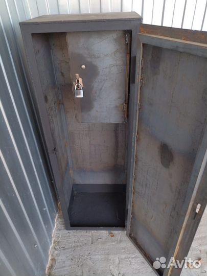 Оружейный сейф