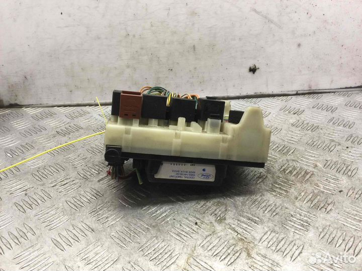 Блок предохранителей Ford Mondeo 93bg14k150ad Nga