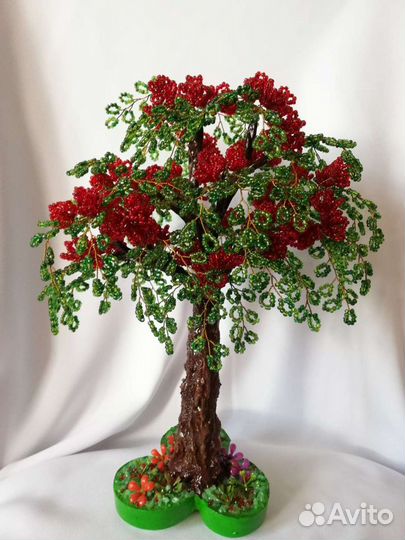 Дерево из бисера ручной работы