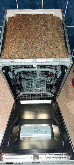 Посудомоечная машина Hotpoint Ariston рабочая