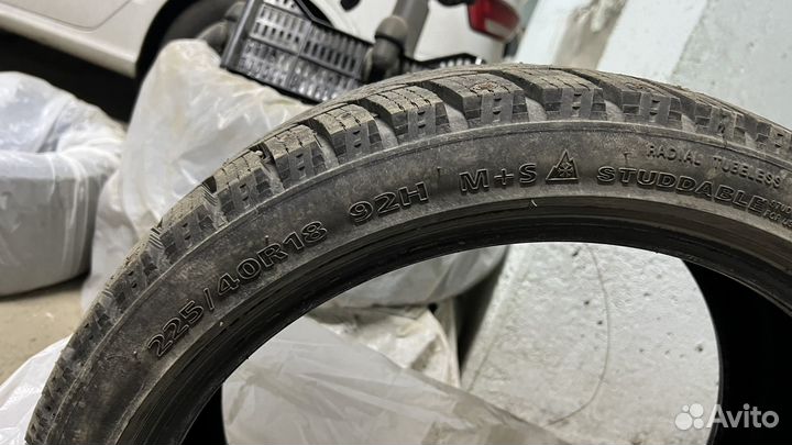 Zeta Antarctica Ice 225/40 R18 90H