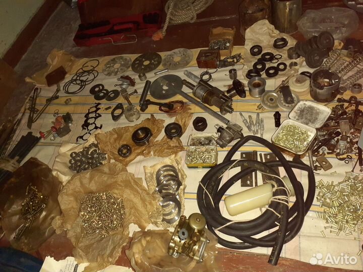 Запчасти к лодочному мотору Вихрь