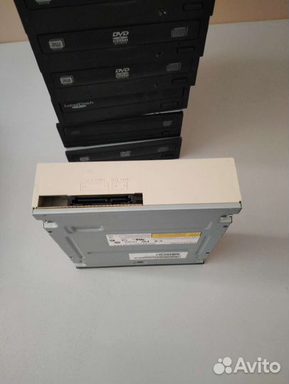 Дисковод dvd rw пишущий SATA