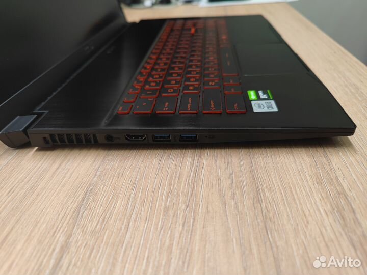 Ноутбук MSI 17.3