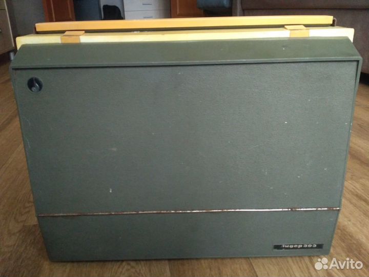 Электрофон Лидер-303