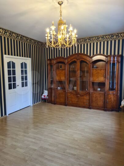 3-к. квартира, 87,3 м², 2/5 эт.