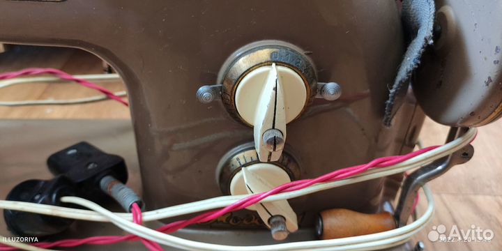 Электрическая швейная машинка Тула. Модель 1