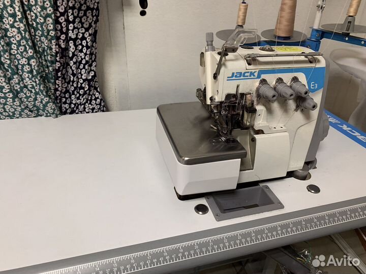 Швейная машина jack