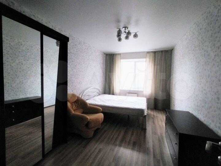 2-к. квартира, 64 м², 1/10 эт.