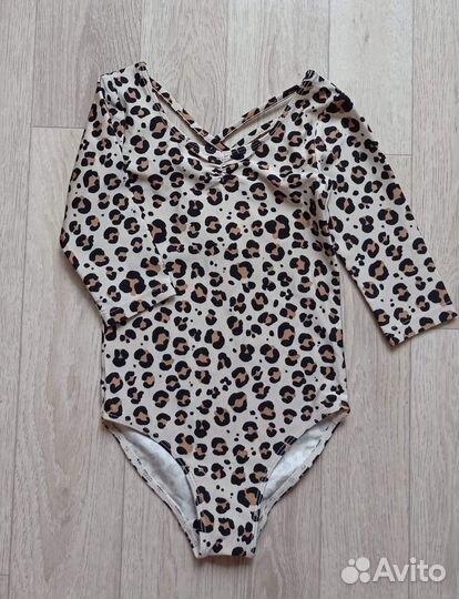 Купальник на девочку 98-104 hm новый