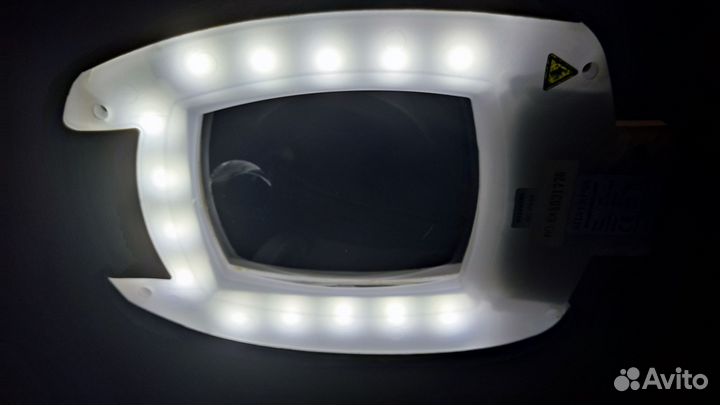 Коcмeтолoгичeская лампа-лупа silver FOX 1005