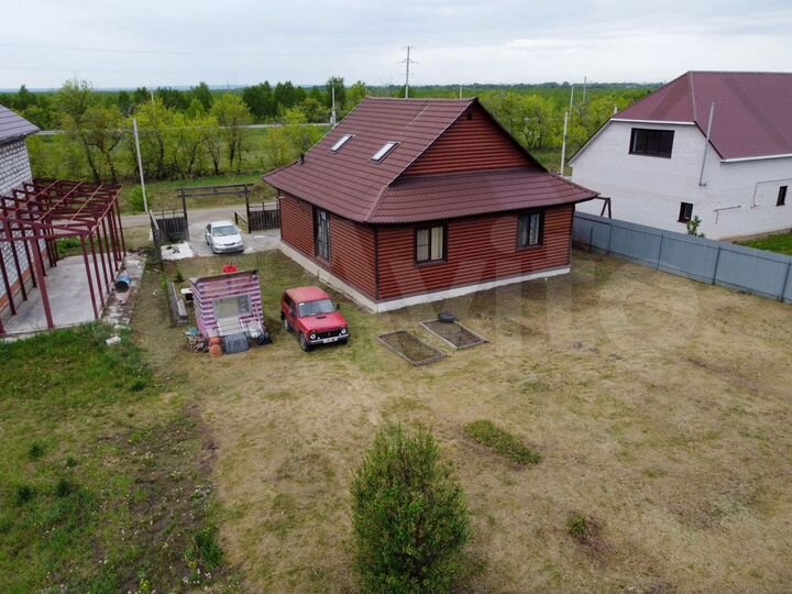 Дом 168 м² на участке 8,5 сот.