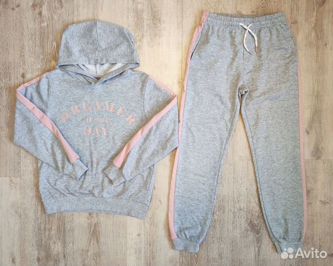 Спортивный костюм для девочки рост 152