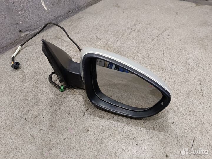 Правое наружное зеркало для Volkswagen jetta 6