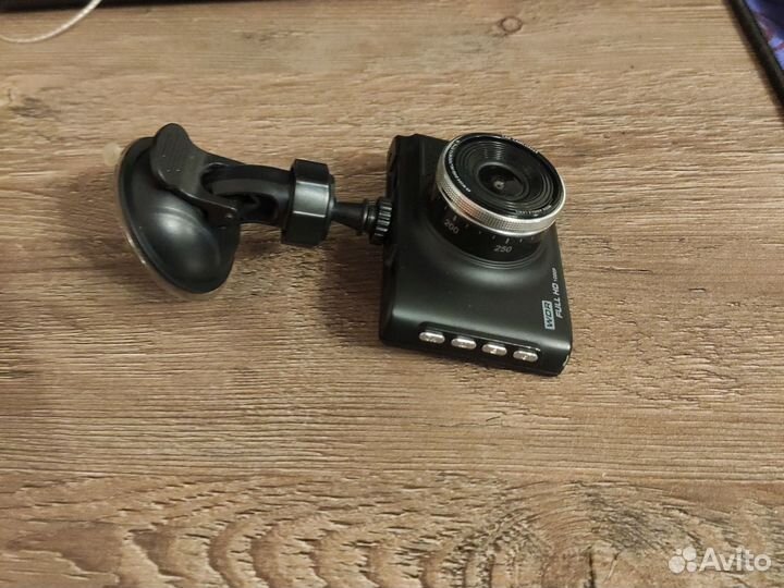 Видеорегистратор для машины Eplutus DVR-916